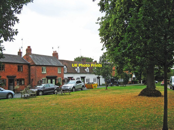 Photo 6"x4" The Square, Feckenham Feckenham c2011 P1