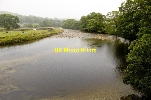 Photo 6"x4" River Wharfe from Conistone Bridge Kilnsey c2011