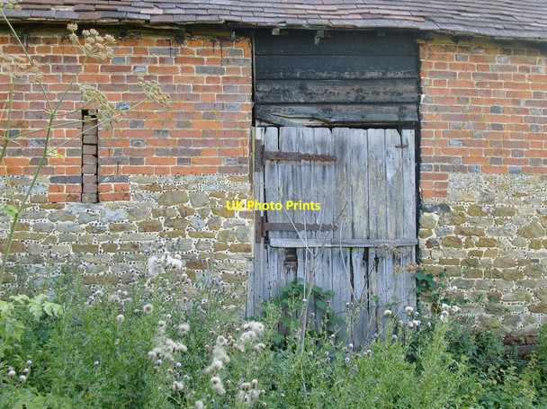 Photo 6"x4" Old barn at Park Farm (3): stonework,  brickwork - and galleting Wotton\/TQ1247 c2011