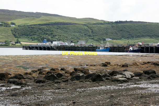 Photo 6"x4" King Edward Pier at Uig Uig\/NG3963 c2011