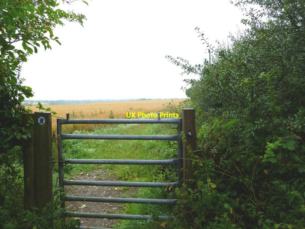 Photo 6"x4" Hilton, gate Hilton\/ST7803 c2011