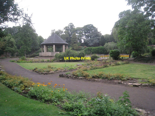 Photo 6"x4" The Dell, Hexthorpe Flatts Doncaster c2011