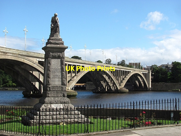 Photo 6"x4" Tweedmouth War Memorial Berwick-upon-Tweed c2011