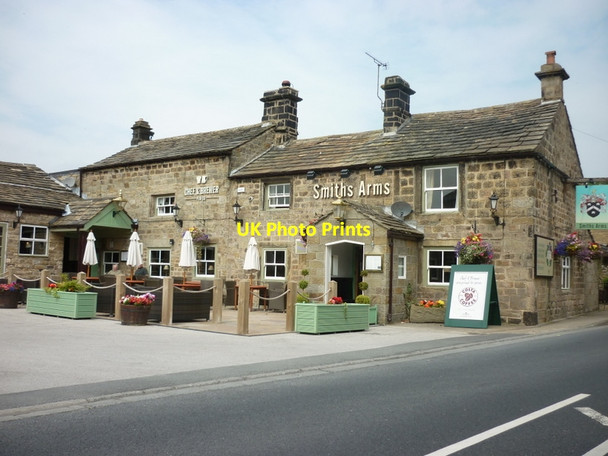 Photo 6"x4" The Smiths Arms, Beckwithshaw Beckwithshaw c2011