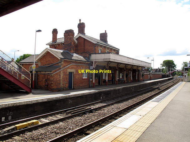 Photo 6"x4" Oakham station buildings Oakham\/SK8509 c2011