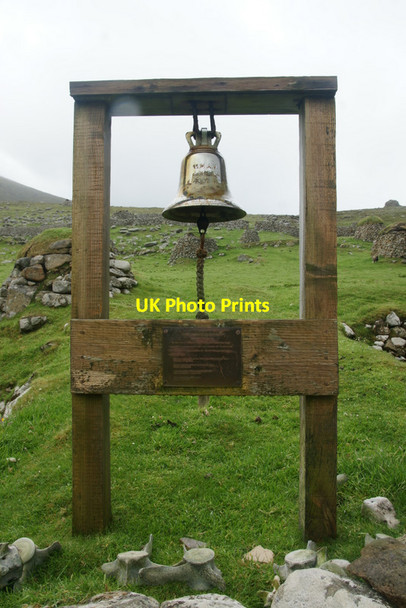 Photo 6"x4" Bell on the street, Village Bay, St Kilda Oisebhal c2011