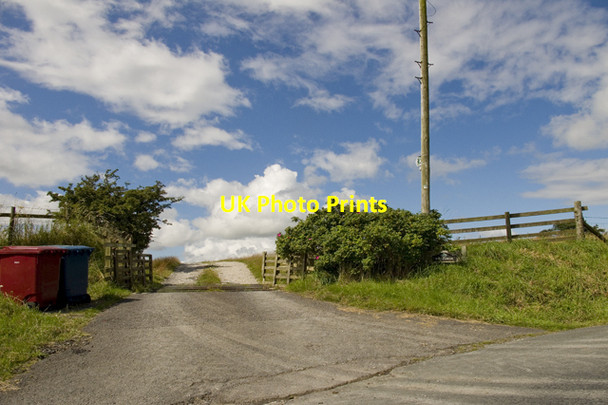 Photo 6"x4" Farm entrance to The Veepings Lane Ends\/SD7550 c2011