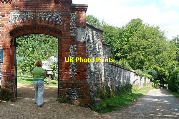 Photo 6"x4" Hughenden Manor walled garden High Wycombe c2011
