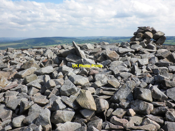 Photo 6"x4" Cairn on Luccombe Hill Brockwell c2011