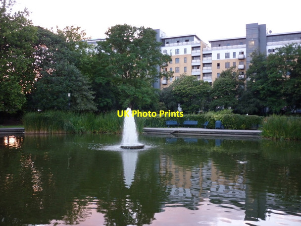 Photo 6"x4" A pond in Queen's Gardens, Hull Kingston upon Hull c2011