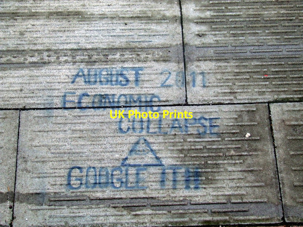 Photo 6"x4" Political graffiti Barton Hill\/ST6072 c2011