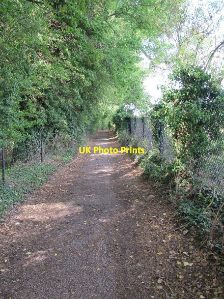 Photo 6"x4" Fence by the playing field Wantage c2011