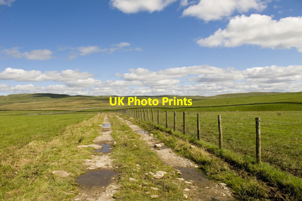 Photo 6"x4" Farm track to Mastiles Lane Bordley c2011