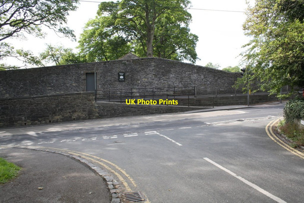 Photo 6"x4" Castle wall on The Bailey at junction with Overdale Court Skipton c2011
