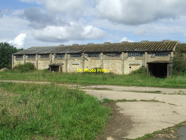Photo 6"x4" Old WWII Military Building Hightown Green c2011