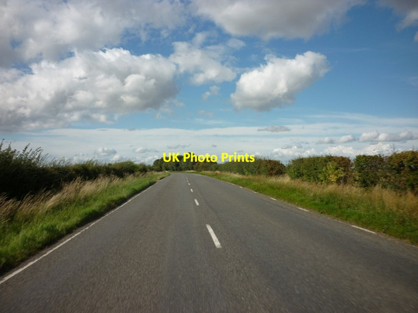 Photo 6"x4" The B1225, High Street Girsby\/TF2187 c2011
