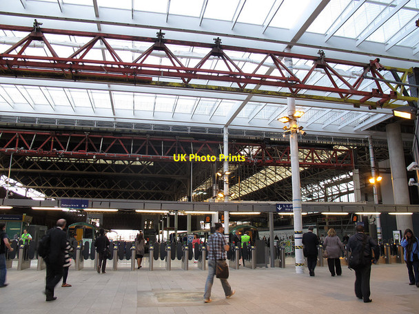 Photo 6"x4" London Bridge station - concourse development London c2011
