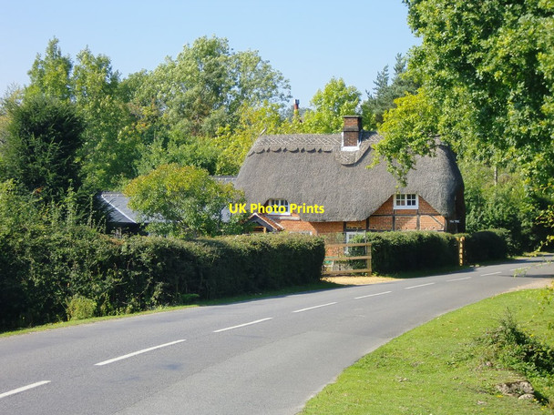 Photo 6"x4" Thatched cottage at Minstead, New Forest London Minstead c2011
