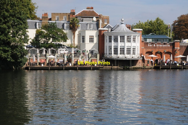 Photo 6"x4" Mitre Hotel, Hampton Court Surbiton c2011