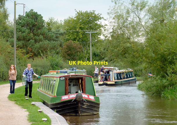 Photo 6"x4" Waiting at Aston Lock, Staffordshire Aston-By-Stone c2011 P1