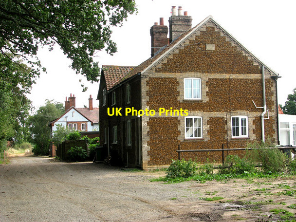 Photo 6"x4" Cottages in Tower Lane, Middleton Tower End c2011