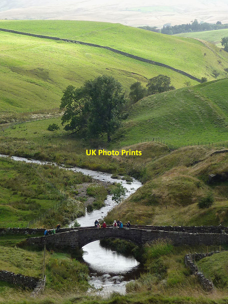 Photo 6"x4" Pausing for a break on Smardale Bridge Greenside\/NY7104 c2011