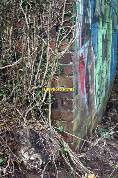 Photo 6"x4" Benchmark on Aristotle Lane bridge at north  end of Willow Walk Oxford\/SP5106 c2011