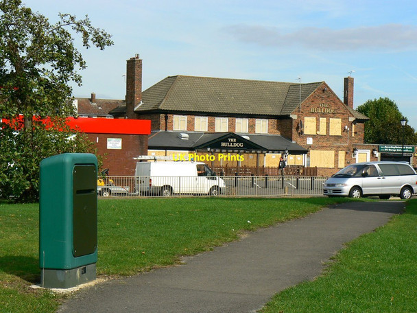 Photo 6"x4" Across Queens Drive to the Bulldog, Swindon Swindon\/SU1685 c2011