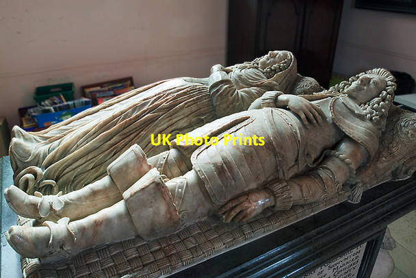 Photo 6"x4" Kingsmill tomb - St Mary's church, Kingsclere (detail 1) Kingsclere c2011