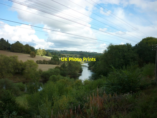 Photo 6"x4" Looking along the River Severn Upper Arley c2011