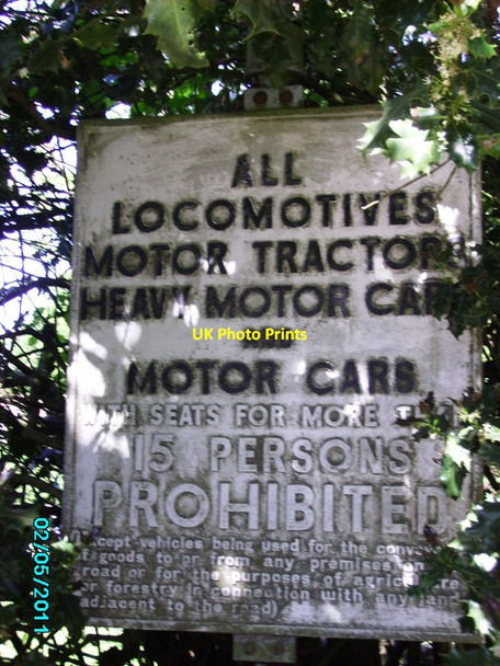 Photo 6"x4" Old 1920s Traffic Sign Abinger Common c2011