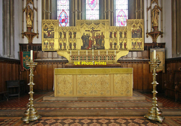 Photo 6"x4" St Mary, Aylesbury - Sanctuary Aylesbury c2011