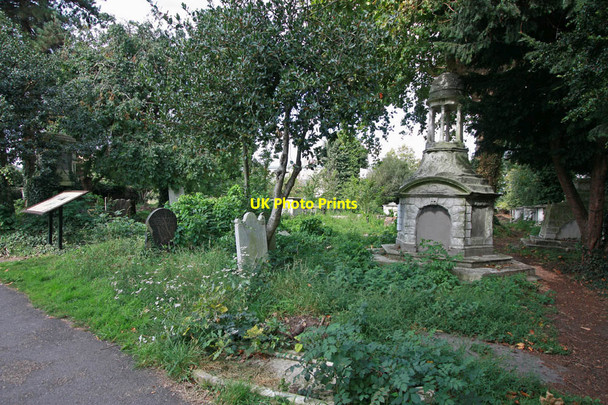 Photo 6"x4" St Mary with St Edward & St Luke, Church Road, Leyton - Churchyard Leyton\/TQ3786 c2011