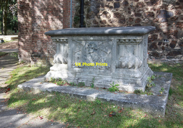 Photo 6"x4" St Mary Magdalene, High Street South, East Ham - Churchyard East Ham\/TQ4283 c2011 P1