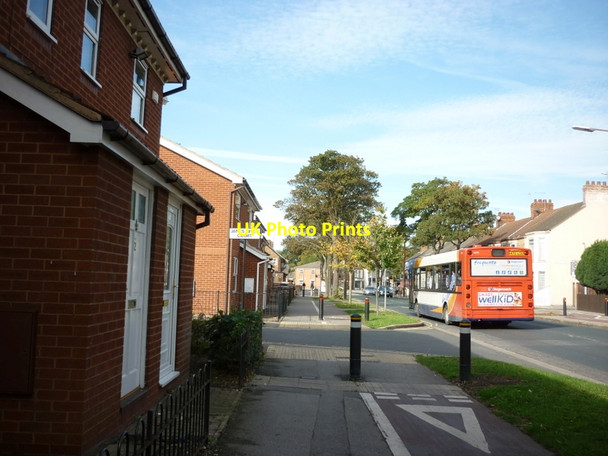 Photo 6"x4" Southcoates Lane near James Niven Court Kingston upon Hull c2011