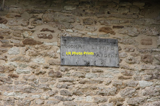 Photo 6"x4" High on the wall Steventon\/SU4691 c2011