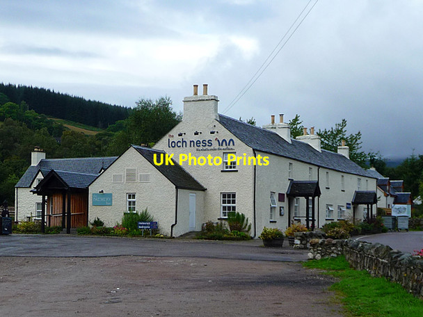 Photo 6"x4" The Loch Ness Inn Drumnadrochit c2011