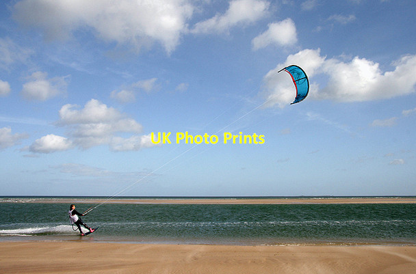 Photo 6"x4" A kite surfer in Budle Bay Ross\/NU1337 c2011