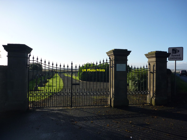 Photo 6"x4" Rural East Lothian : The Gateway to Dirleton Cemetery Dirleton\/NT5183 c2011