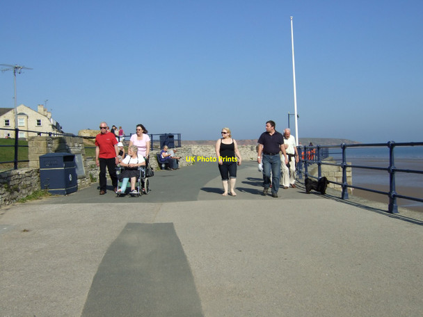 Photo 6"x4" Filey Promenade Filey c2011