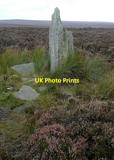 Photo 6"x4" Blue Man-i'-th'-Moss Blue Man-i'-th'-Moss (Standing Stone) c2011