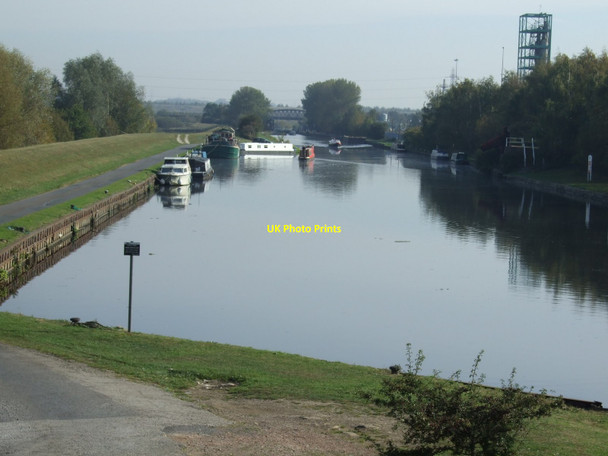 Photo 6"x4" Aire and Calder Navigation Castleford c2011