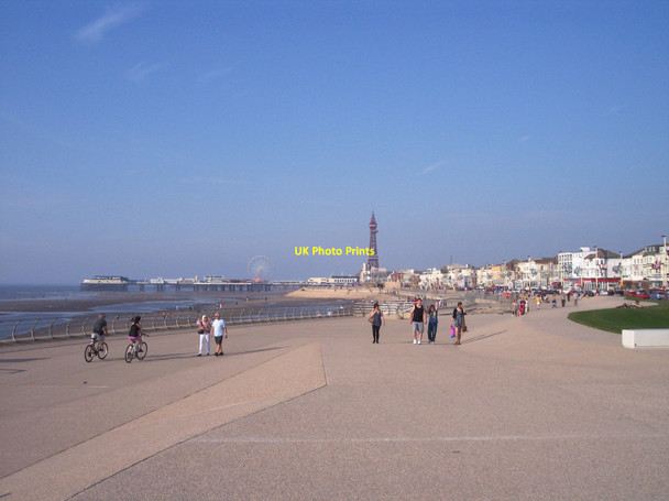 Photo 6"x4" The promenade and Central Pier at Blackpool Blackpool\/SD3136 c2011