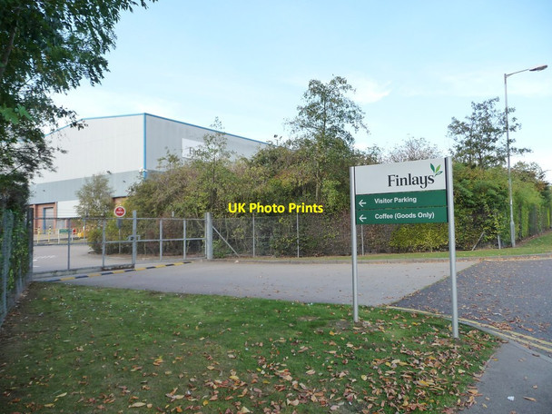 Photo 6"x4" Entrance to Finlays, Elmsall Way North Elmsall c2011