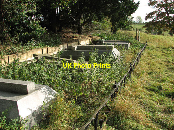 Photo 6"x4" St Mary's churchyard, Parham Parham c2011