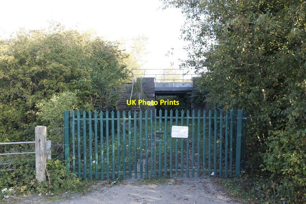 Photo 6"x4" Gated off bridge Milton Heights c2011