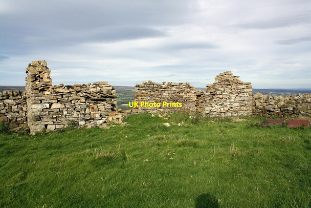 Photo 6"x4" Ruined barn\/sheepfold beside Flint Lane West Witton c2011
