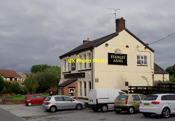 Photo 6"x4" The Stanley Arms at  Anderton, Cheshire Northwich c2011
