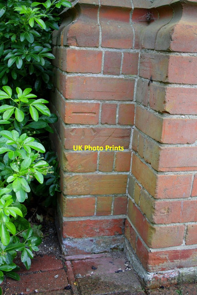 Photo 6"x4" Benchmark on Berkshire West NHS building (#57 Bath Road) Reading c2011
