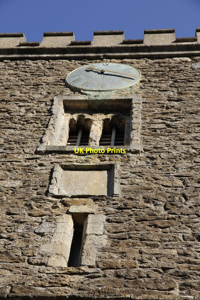 Photo 6"x4" Clock on top Milton\/SU4892 c2011